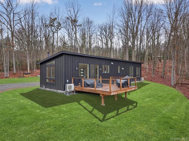 119 Lenni Lenape Road, Narrowsburg, NY 12764