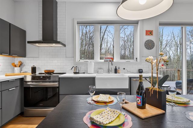 119 Lenni Lenape Road, Narrowsburg, NY 12764