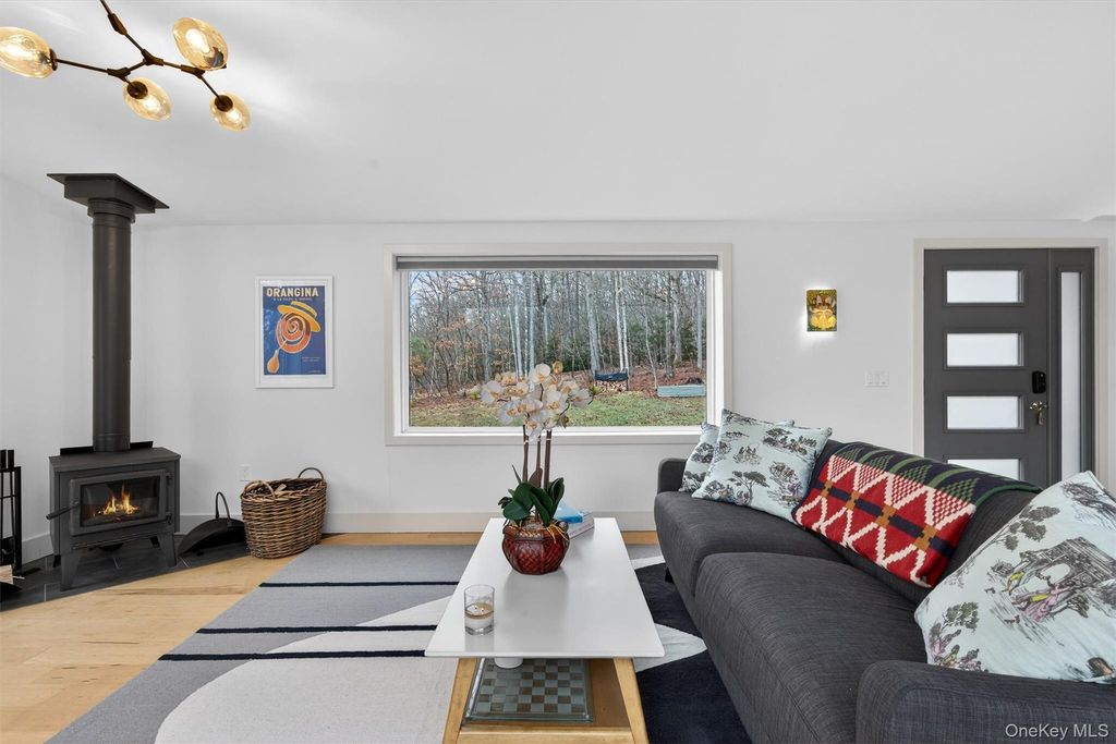 119 Lenni Lenape Road, Narrowsburg, NY 12764