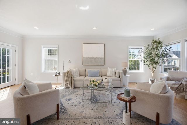 4327 8TH ST NW, Washington, DC 20011