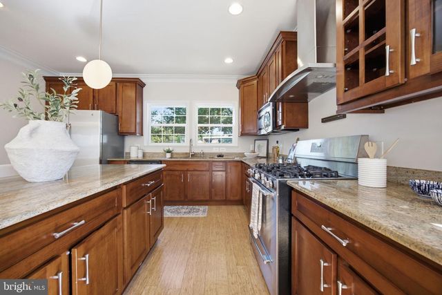 4327 8TH ST NW, Washington, DC 20011