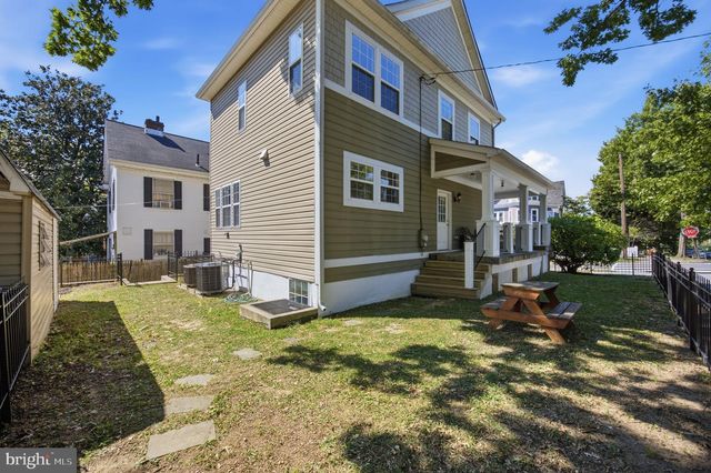 4327 8TH ST NW, Washington, DC 20011