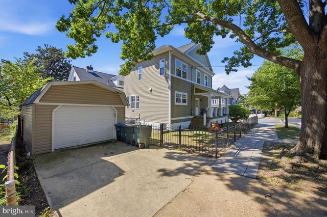 4327 8TH ST NW, Washington, DC 20011