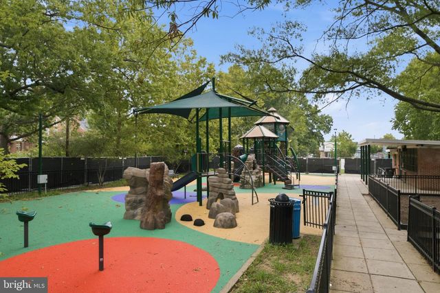 4327 8TH ST NW, Washington, DC 20011