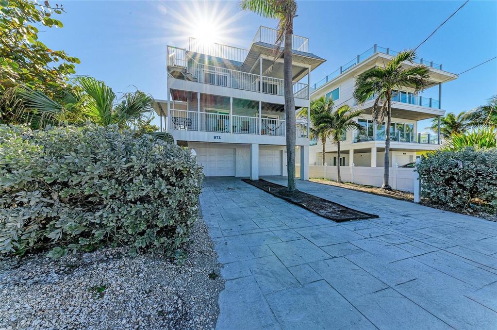 Image 2 of property listing at 872 NORTH SHORE DRIVE, Anna Maria, FL 34216