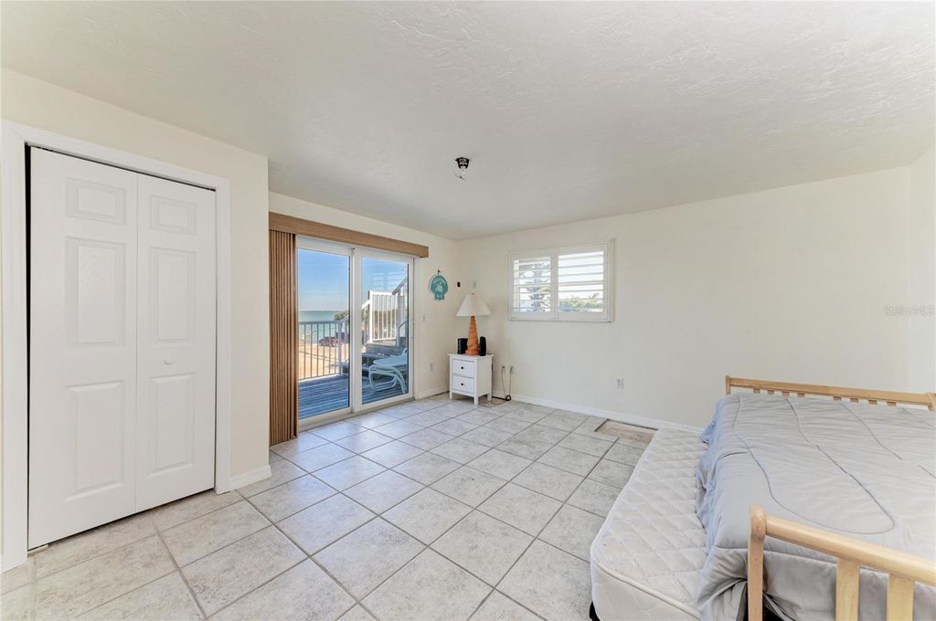 Image 26 of property listing at 872 NORTH SHORE DRIVE, Anna Maria, FL 34216