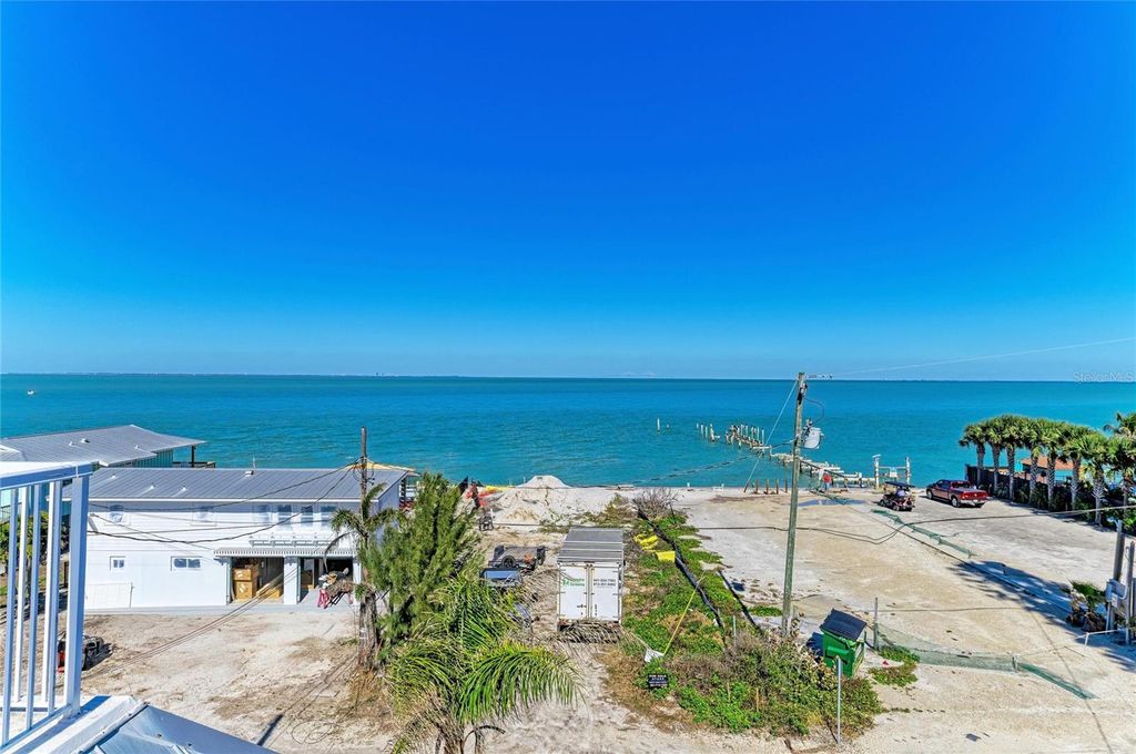Image 41 of property listing at 872 NORTH SHORE DRIVE, Anna Maria, FL 34216