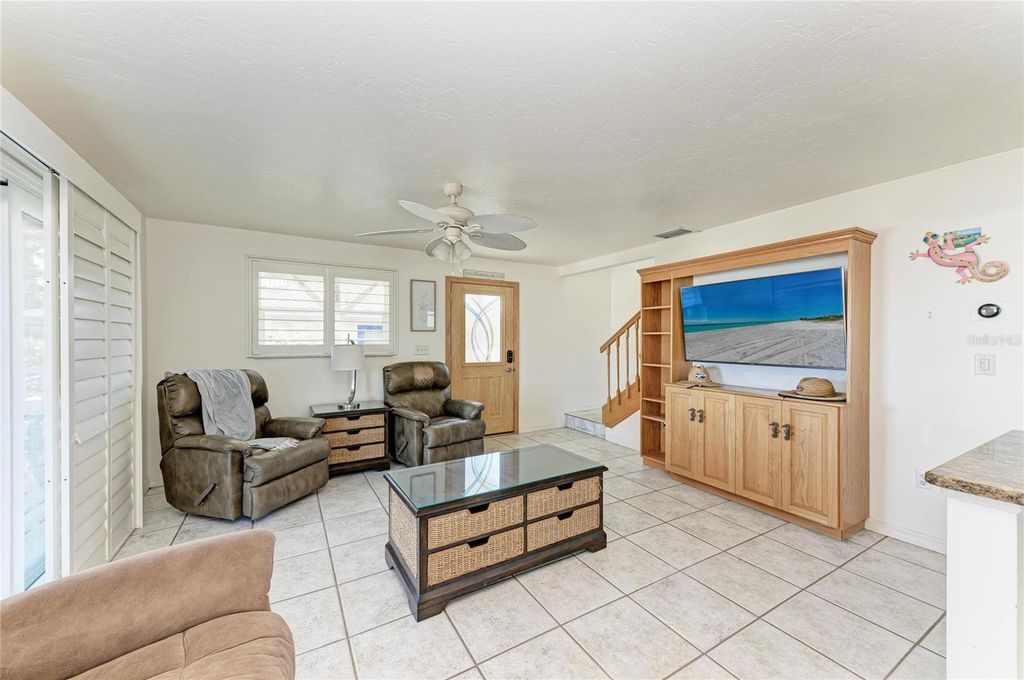Image 7 of property listing at 872 NORTH SHORE DRIVE, Anna Maria, FL 34216