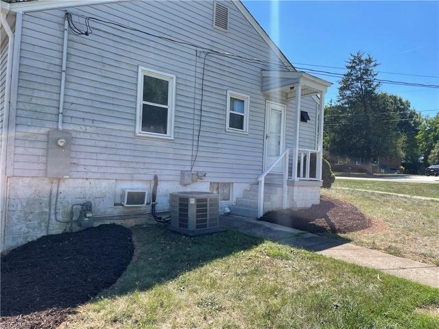 305 Laurel Hill Drive, Burlington, NC 27215