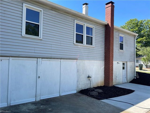 305 Laurel Hill Drive, Burlington, NC 27215