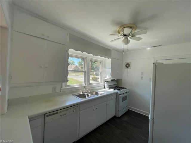 305 Laurel Hill Drive, Burlington, NC 27215