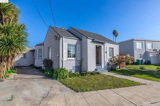 10314 Sunnyside St, Oakland, CA 94603