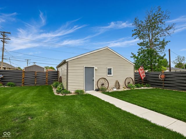 515 N West Street, Tipton, IN 46072