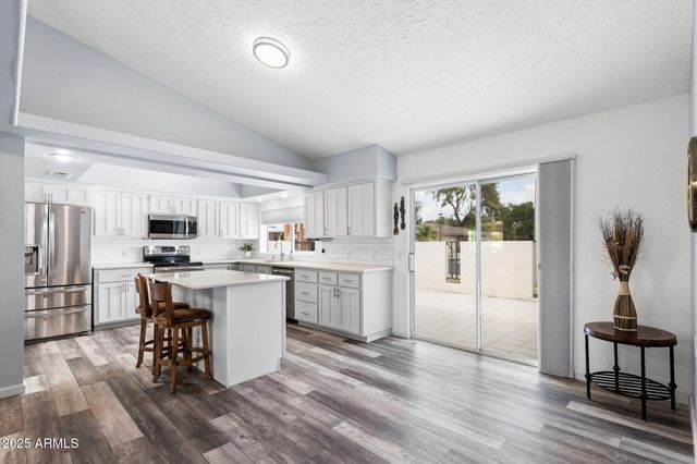 633 LEISURE WORLD --, Mesa, AZ 85206