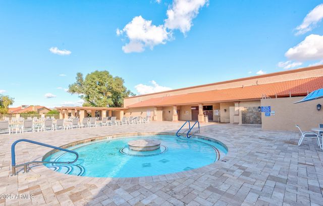 633 LEISURE WORLD --, Mesa, AZ 85206