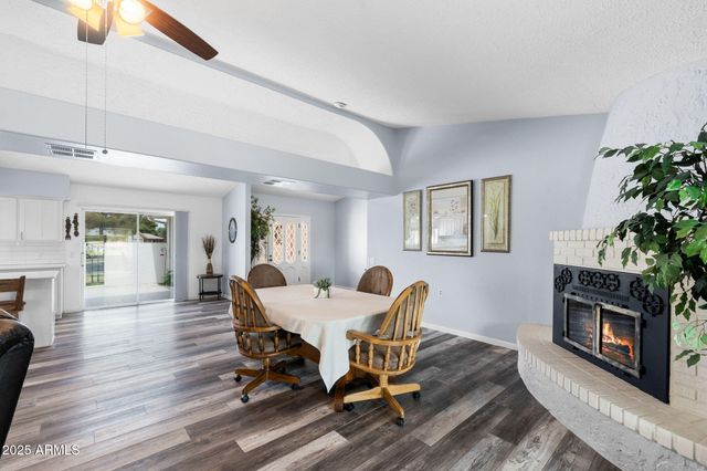 633 LEISURE WORLD --, Mesa, AZ 85206