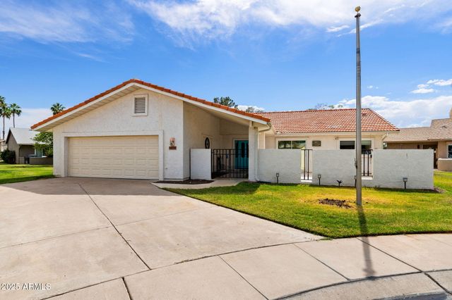 633 LEISURE WORLD --, Mesa, AZ 85206