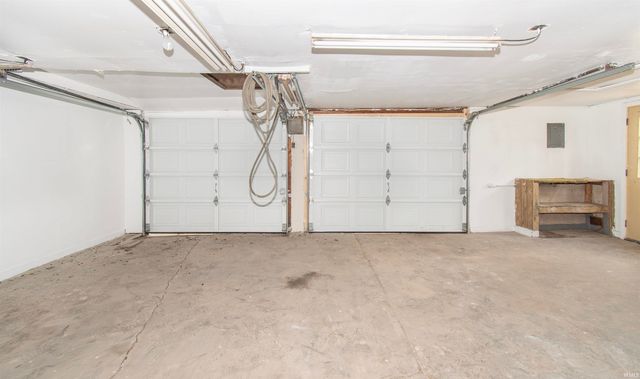 1142 Melbourne Drive, New Haven, IN 46774