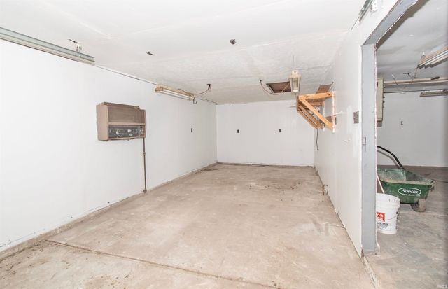 1142 Melbourne Drive, New Haven, IN 46774