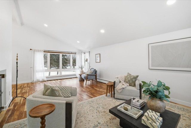 W127N12223 Knollwood DRIVE, Germantown, WI 53022