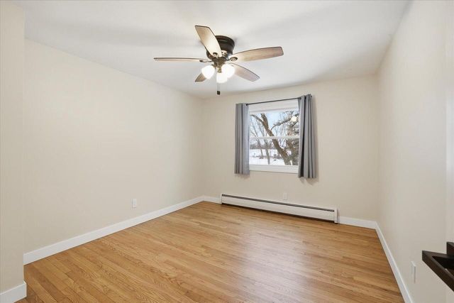 W127N12223 Knollwood DRIVE, Germantown, WI 53022