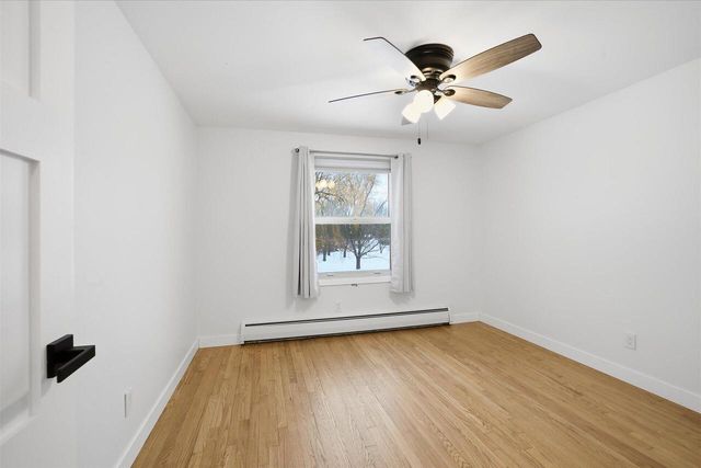 W127N12223 Knollwood DRIVE, Germantown, WI 53022