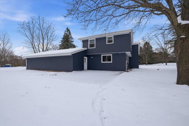 W127N12223 Knollwood DRIVE, Germantown, WI 53022
