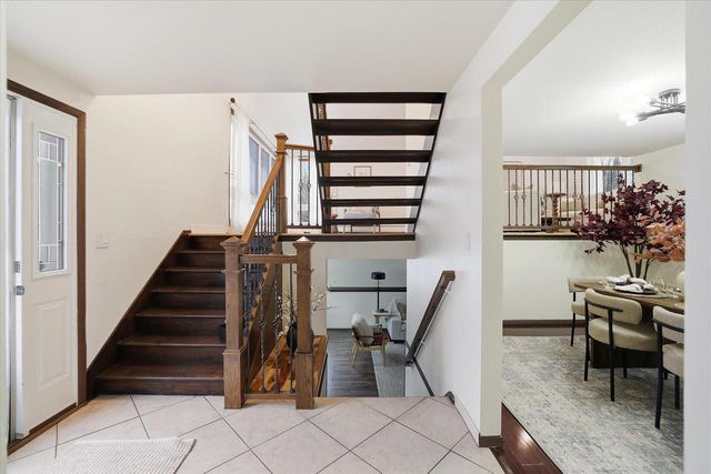 W127N12223 Knollwood DRIVE, Germantown, WI 53022