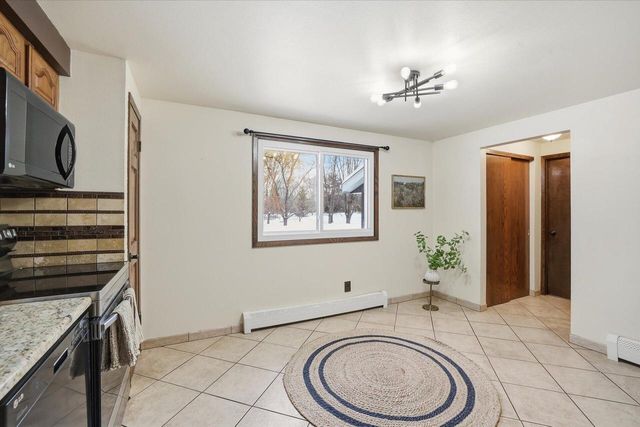 W127N12223 Knollwood DRIVE, Germantown, WI 53022