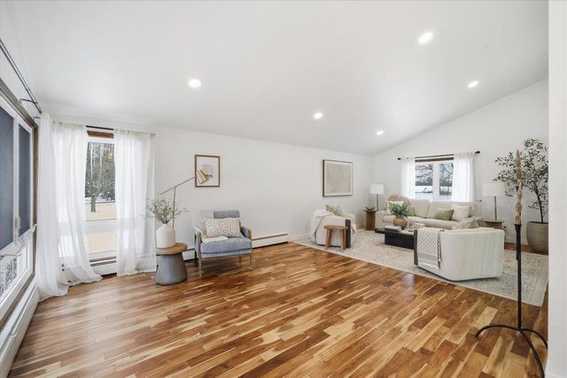 W127N12223 Knollwood DRIVE, Germantown, WI 53022