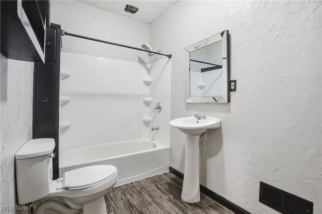 5231 Stark Avenue, Ashtabula, OH 44004