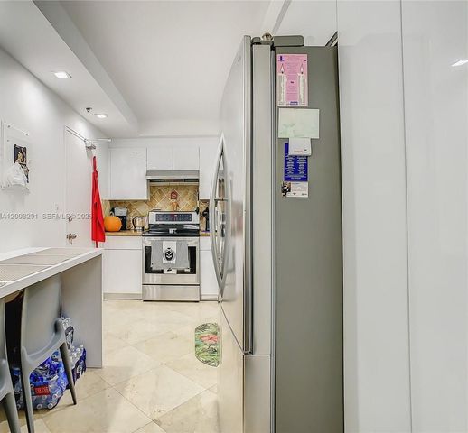 10185 Collins 308, Bal Harbour, FL 33154