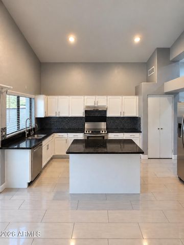 7389 W TONOPAH Drive, Glendale, AZ 85308