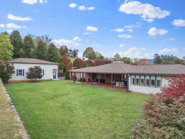 154 Tanyard RD, Rocky Mount, VA 24151