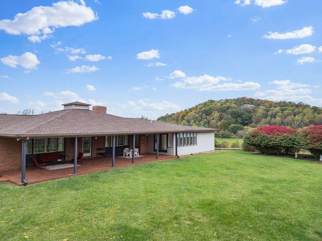 154 Tanyard RD, Rocky Mount, VA 24151