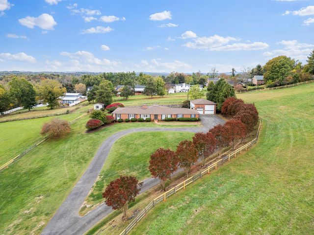 154 Tanyard RD, Rocky Mount, VA 24151