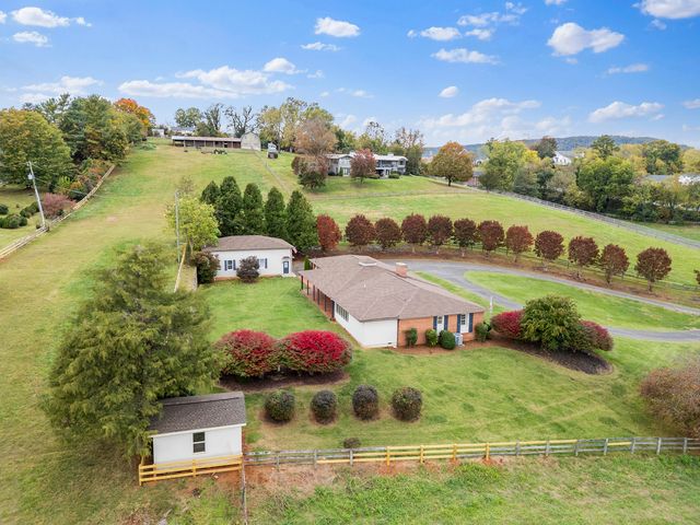 154 Tanyard RD, Rocky Mount, VA 24151