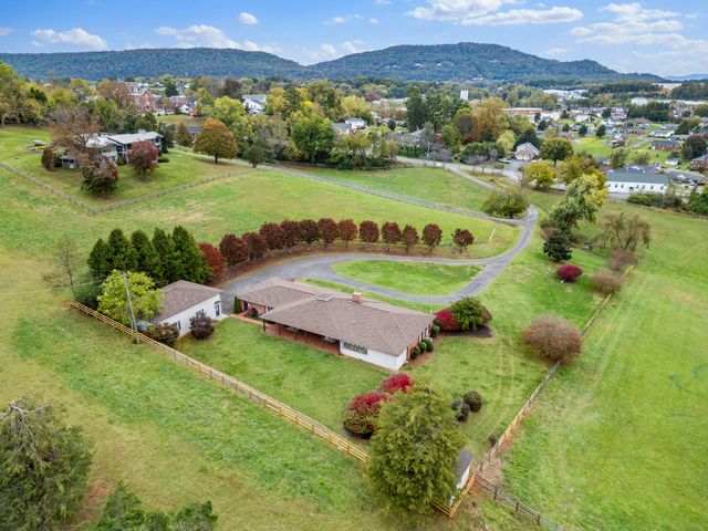 154 Tanyard RD, Rocky Mount, VA 24151