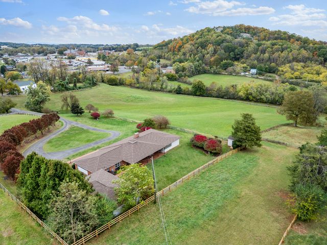 154 Tanyard RD, Rocky Mount, VA 24151