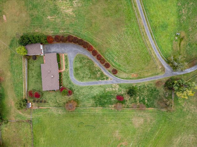 154 Tanyard RD, Rocky Mount, VA 24151