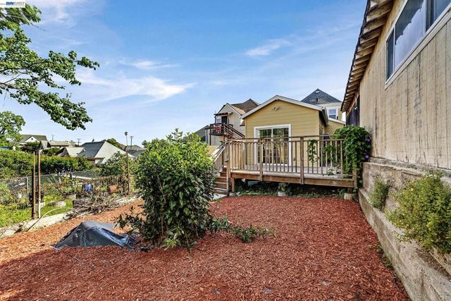 2248 E 22Nd St, Oakland, CA 94606