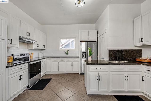 2248 E 22Nd St, Oakland, CA 94606
