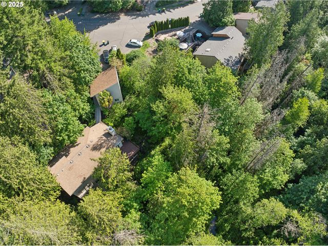 9825 Sw VENTURA Ct, Tigard, OR 97223