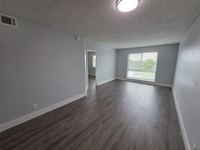 2108 S Cypress Bend Dr 505, Pompano Beach, FL 33069