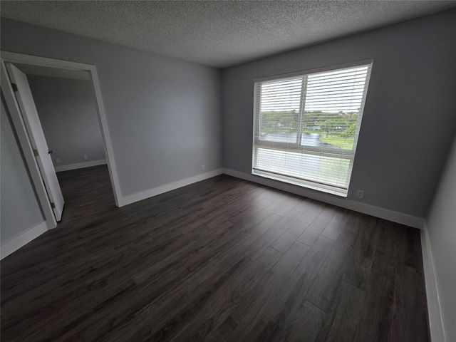 2108 S Cypress Bend Dr 505, Pompano Beach, FL 33069