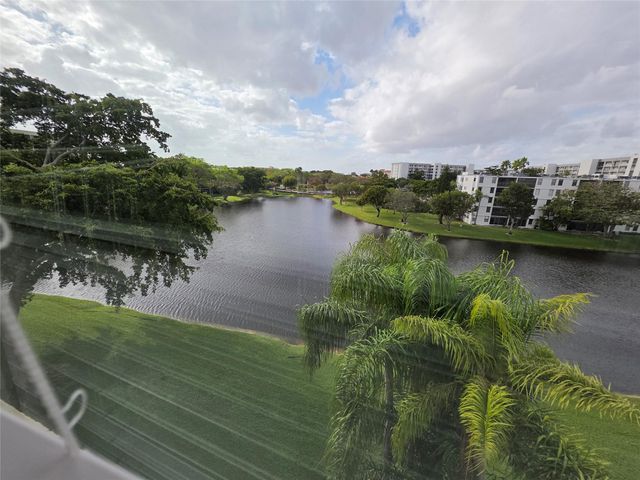 2108 S Cypress Bend Dr 505, Pompano Beach, FL 33069