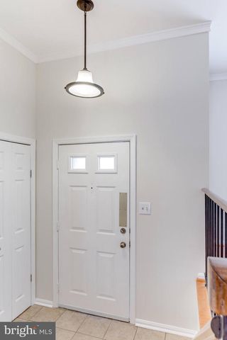 10155 OAKWOOD CHASE CT, Oakton, VA 22124