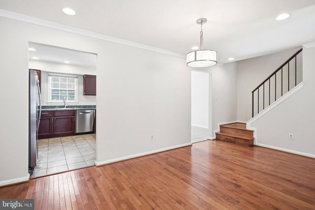 10155 OAKWOOD CHASE CT, Oakton, VA 22124