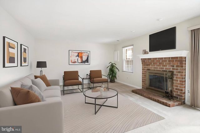 10155 OAKWOOD CHASE CT, Oakton, VA 22124