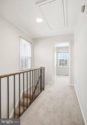 10155 OAKWOOD CHASE CT, Oakton, VA 22124